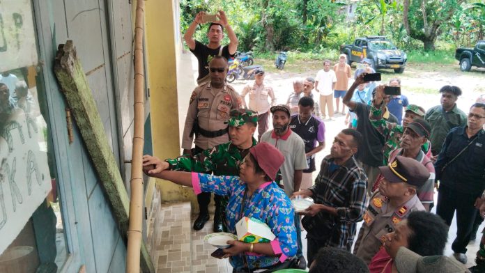 Dengan demikian palang yang mengendap cukup lama ini berhasil dimediasi Dandim 1803/Fakfak dengan pemilik hak ulayat dan berhasil dibuka