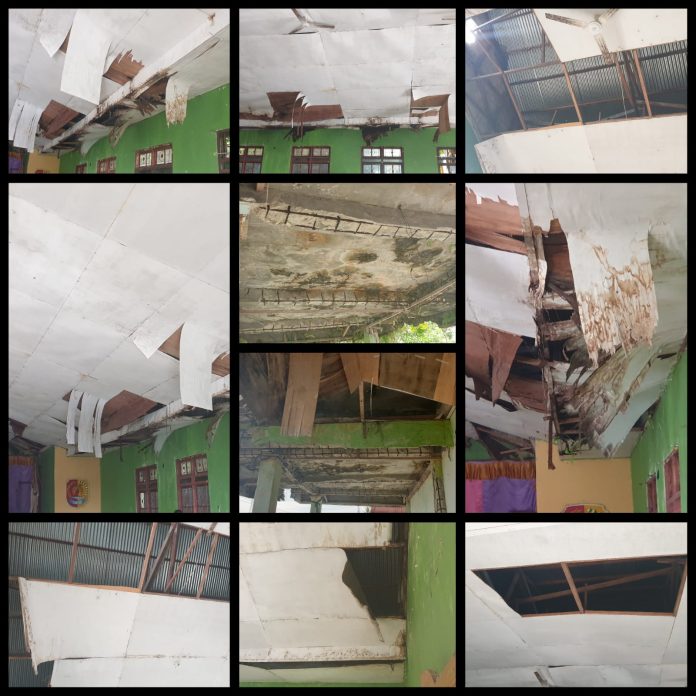 Plafon dan sejumlah fisik gedung aula distrik pariwari terlihat rusak parah, Bupati Fakfak berikan atensi dan anggap cerdas karena dijadikan tempat kaegiatan Musrenbang Distrik Pariwari, foto ; rustam rettob/mataradarindonesia.com
