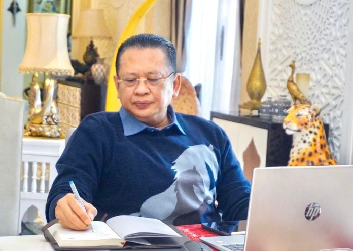 Bambang Soesatyo, Anggota DPR RI/Ketua MPR RI ke-15/Ketua DPR RI ke-20/Ketua komisi III DPR RI ke-7/Dosen Pascasarjana (S3) Ilmu Hukum Universitas Borobudur, Universitas Jayabaya dan Universitas Pertahanan (Unhan)